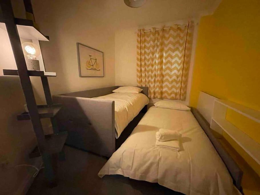 East Walls Apartment 치체스터 외부 사진