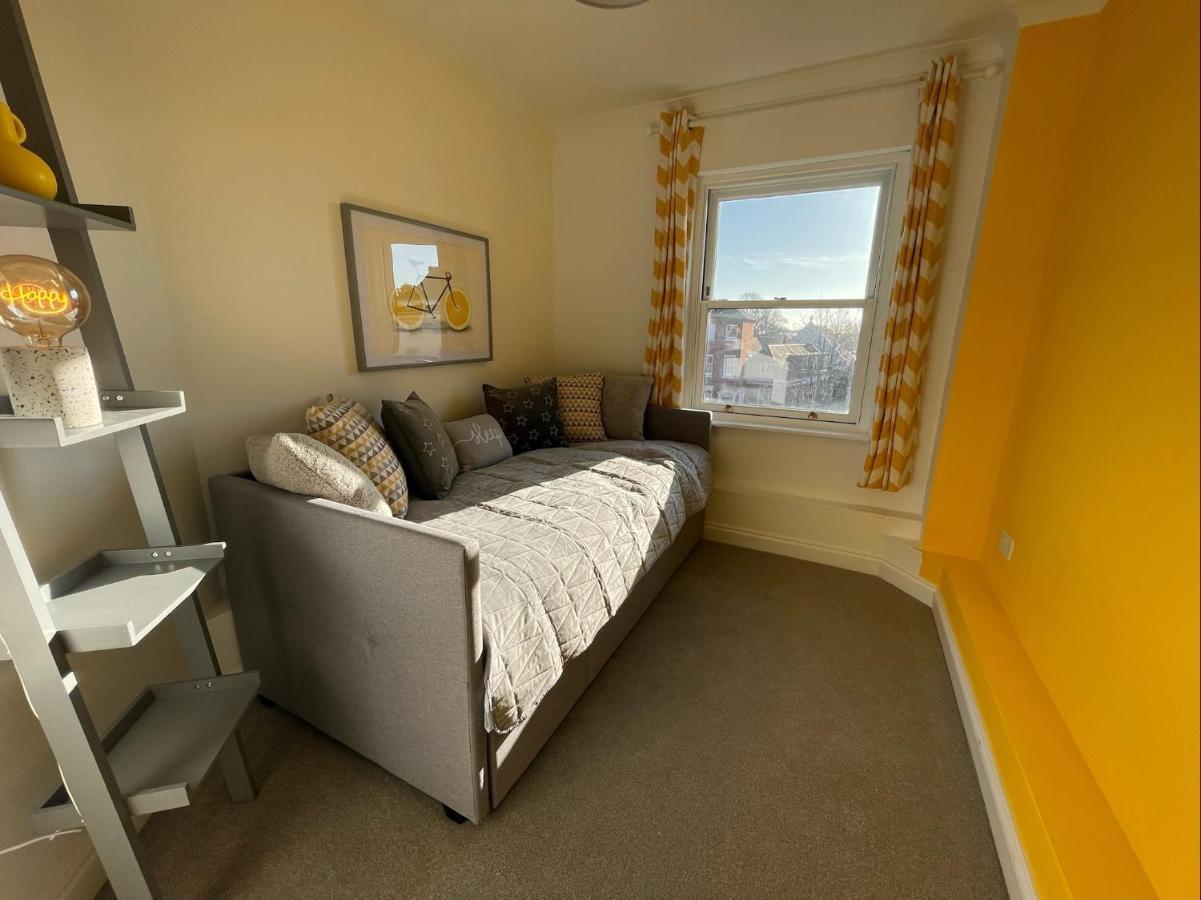 East Walls Apartment 치체스터 외부 사진